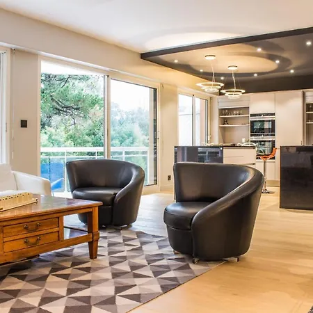 Guestready - Spacious Apt With Terrace Pools Apartment *