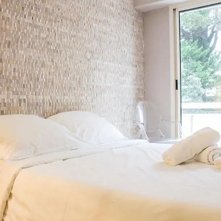 Guestready - Spacious Apt With Terrace Pools Apartment