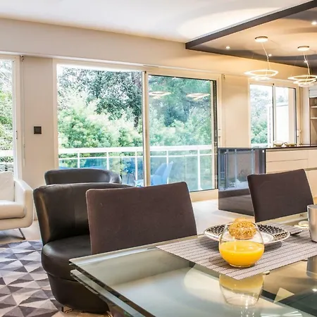 Guestready - Spacious Apt With Terrace Pools Apartment Biarritz